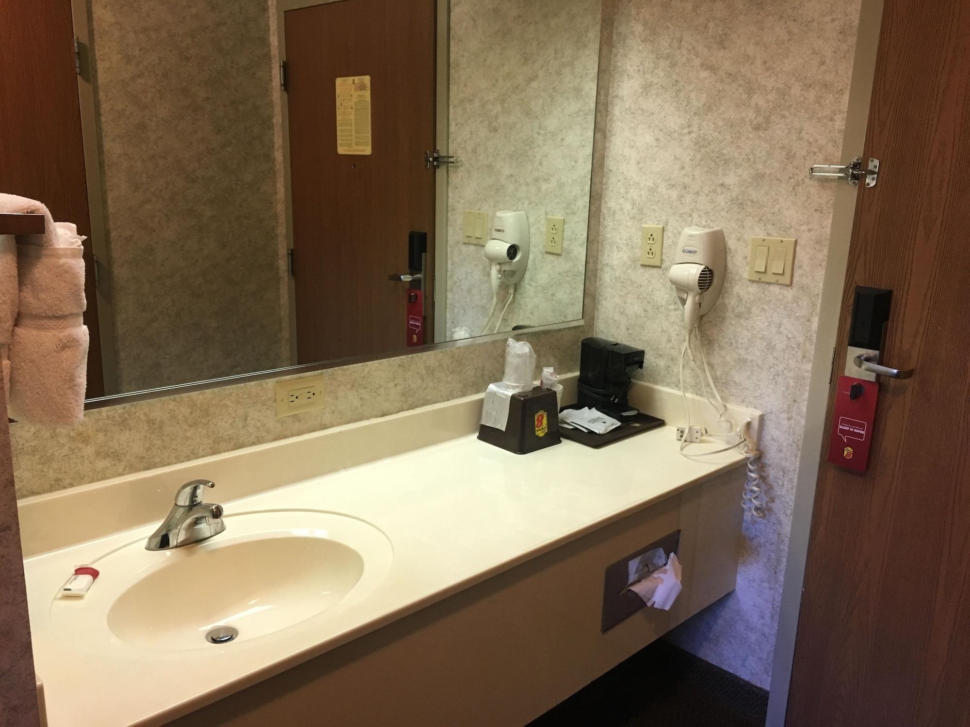 Motel Super 8 By Wyndham Erwin, I-26 Exit 37 Zewnętrze zdjęcie